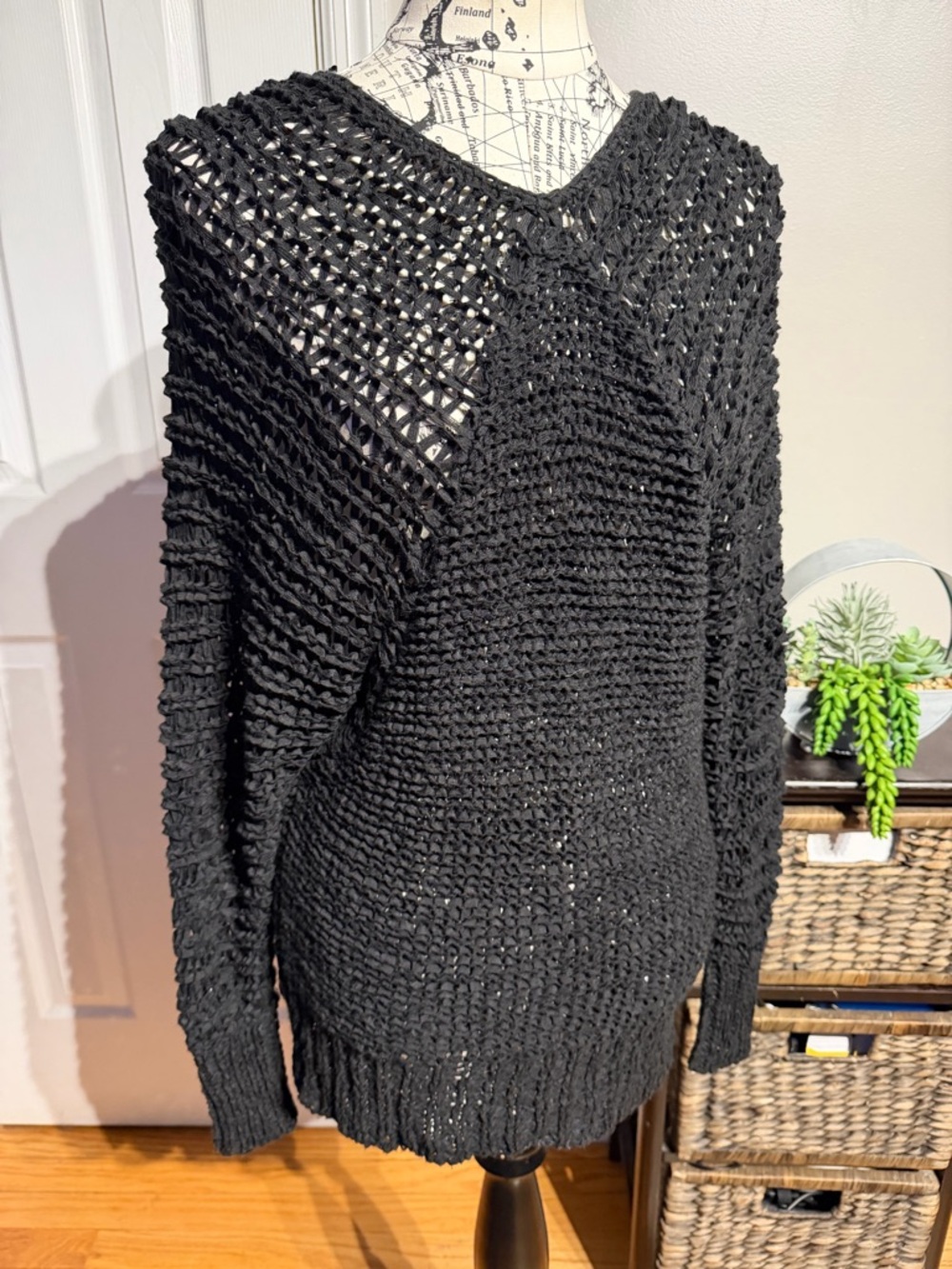 Lanidor Knit Vintage Black Open Weave V-neck loose cable oversized tunic Sweater